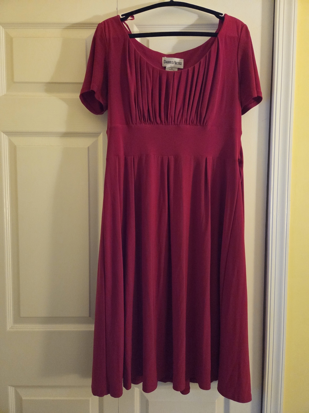 Danny & Nicole Women's Red Short-Sleeve Empire Waist Dress